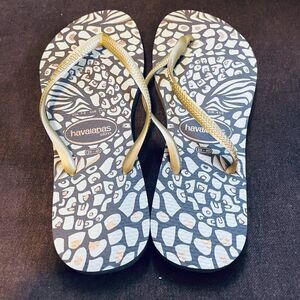 New Havaianas Slim Metallic Gold African Tropical Jungle Print Brown Cream  9/10